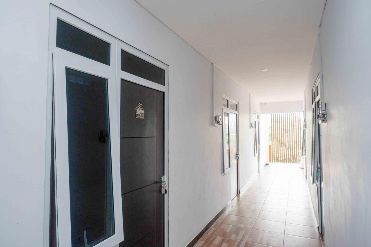 Reddoorz Plus Near Patung Kuda Undip Jatingaleh Exterior photo
