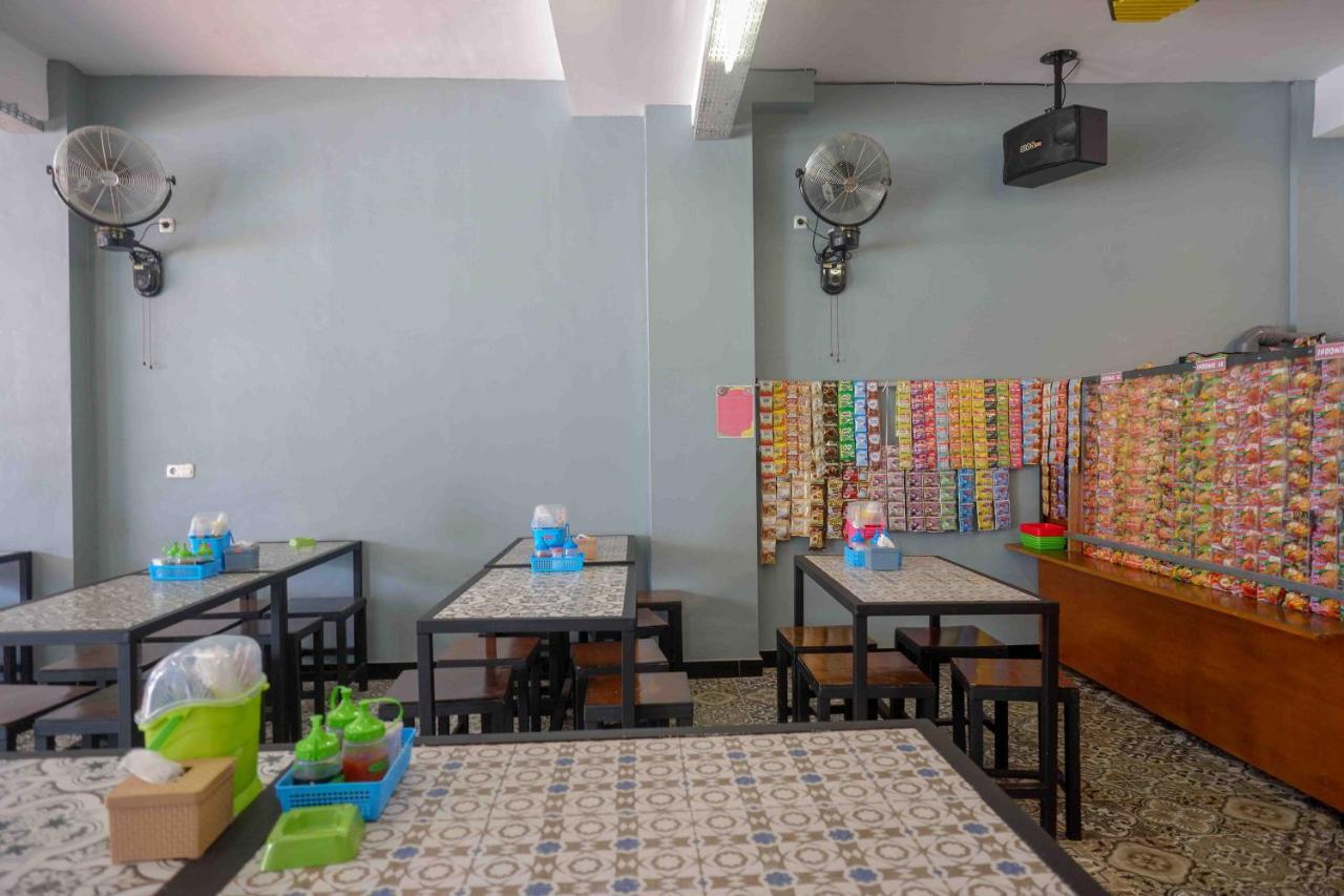 Reddoorz Plus Near Patung Kuda Undip Jatingaleh Exterior photo